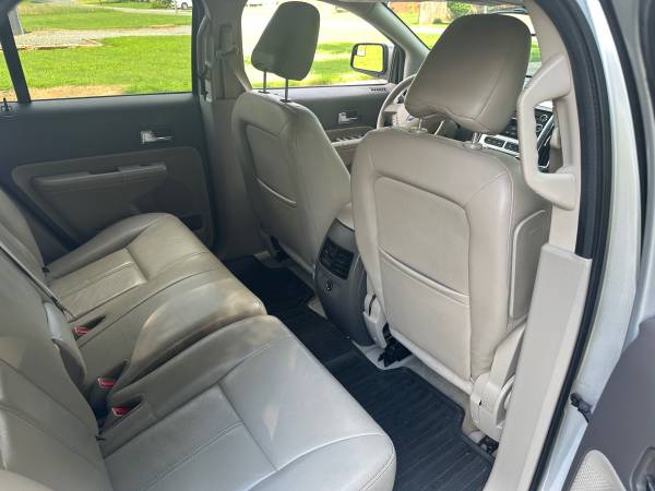2010 Ford Edge SEL — photo 11