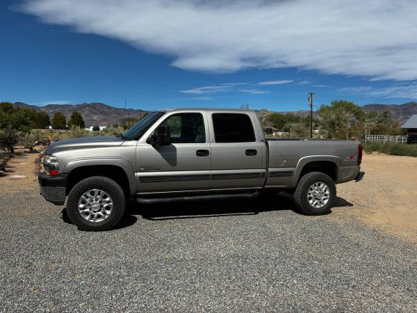 2002 Chevrolet Suburban 2500 LT 4dr 4x2 Automatic — photo 5