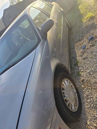 2002 Chevrolet Malibu LS 4dr Sedan Automatic — photo 3