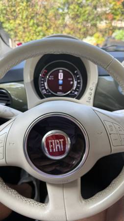 2015 Fiat 500c Lounge — photo 9
