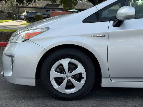 2012 Toyota Prius Two — photo 9