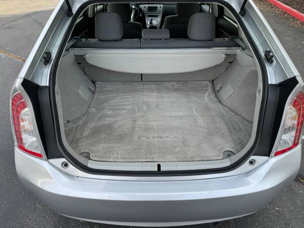 2012 Toyota Prius Two — photo 11