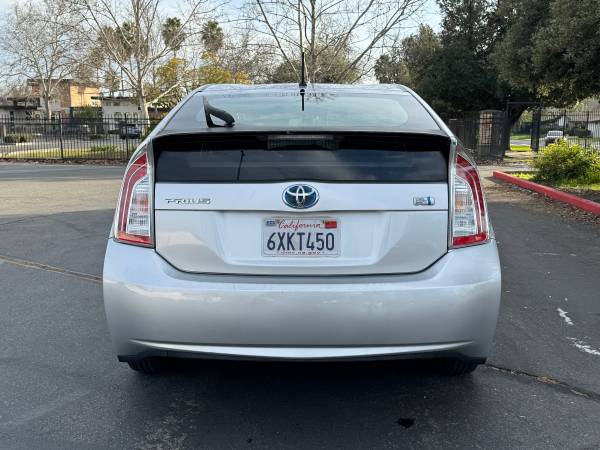 2012 Toyota Prius Two — photo 6