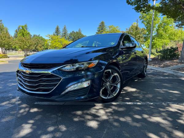 2021 Chevrolet Malibu LT — photo 1