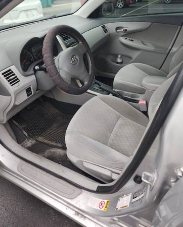 2009 Toyota Corolla LE 4dr Sedan Automatic — photo 7