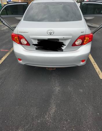 2009 Toyota Corolla LE 4dr Sedan Automatic — photo 6