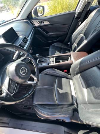 2017 Mazda Mazda3 Grand Touring 4dr Hatchback Automatic — photo 10