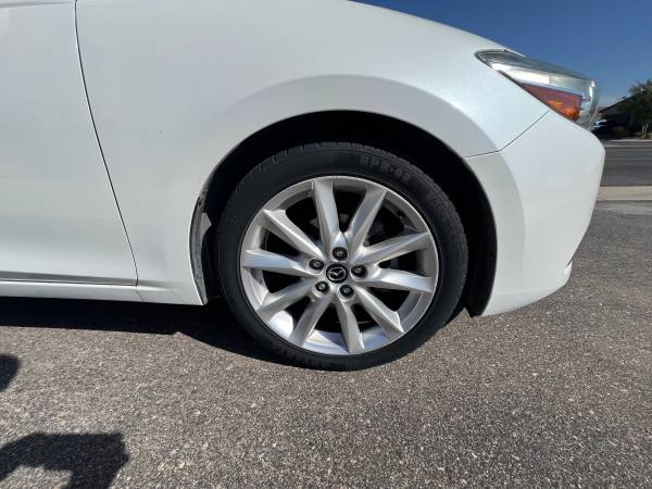 2017 Mazda Mazda3 Grand Touring 4dr Hatchback Automatic — photo 5