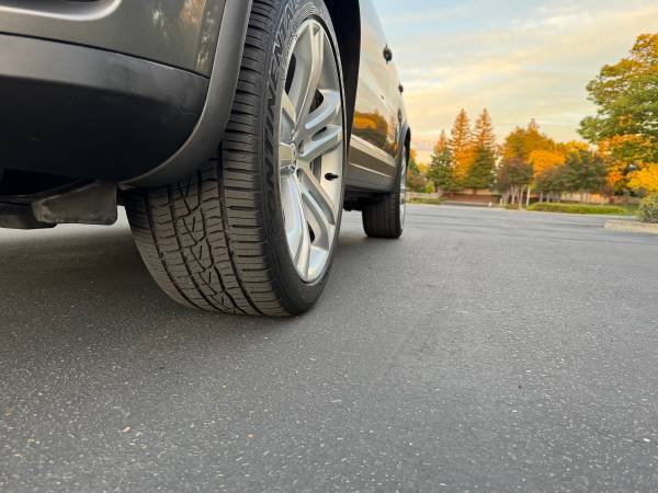 2013 Volkswagen Tiguan SEL — photo 11
