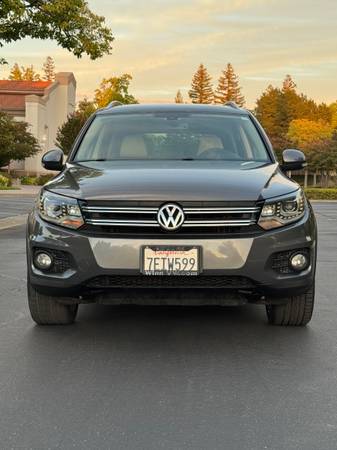 2013 Volkswagen Tiguan SEL — photo 1
