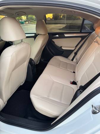 2017 Volkswagen Jetta 1.4T SE — photo 5