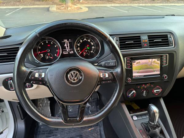 2017 Volkswagen Jetta 1.4T SE — photo 3