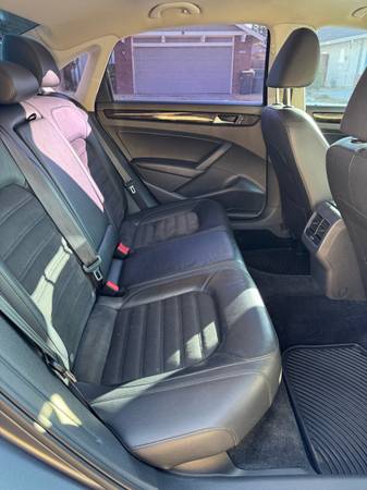 2015 Volkswagen Passat TDI SEL Premium — photo 4