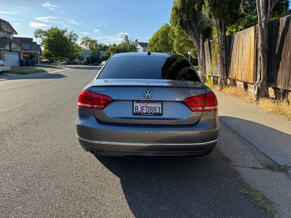 2015 Volkswagen Passat TDI SEL Premium — photo 10