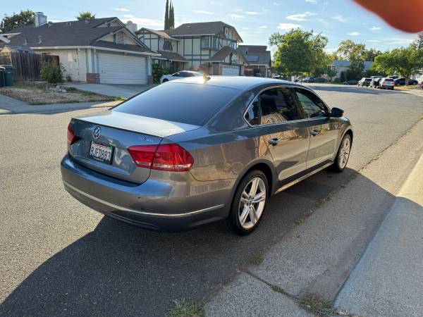 2015 Volkswagen Passat TDI SEL Premium — photo 9