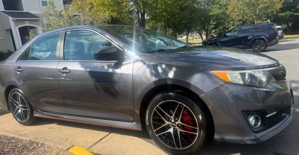 2014 Toyota Camry SE — photo 3