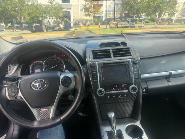 2014 Toyota Camry SE — photo 7