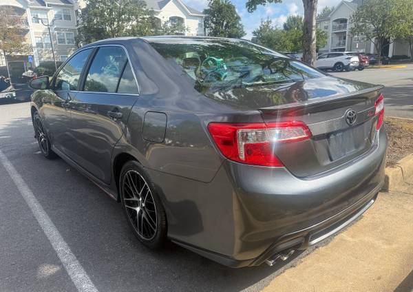 2014 Toyota Camry SE — photo 4