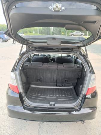 2010 Honda FIT Sport 4dr Front-wheel Drive Hatchback Manual — photo 6