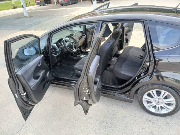 2010 Honda FIT Sport 4dr Front-wheel Drive Hatchback Manual — photo 4