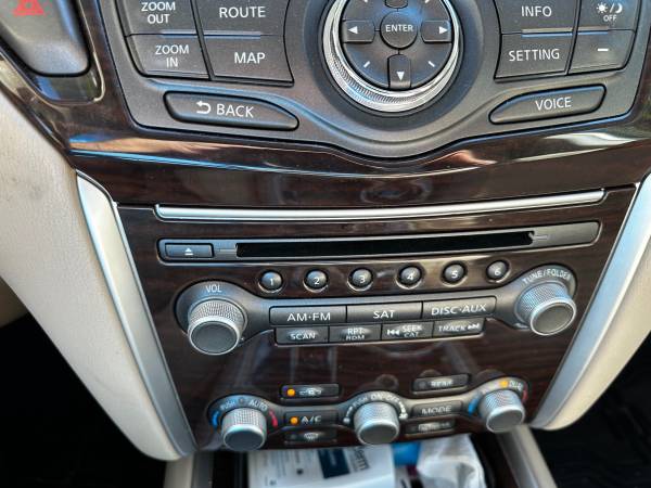 2013 Nissan Pathfinder Platinum — photo 8