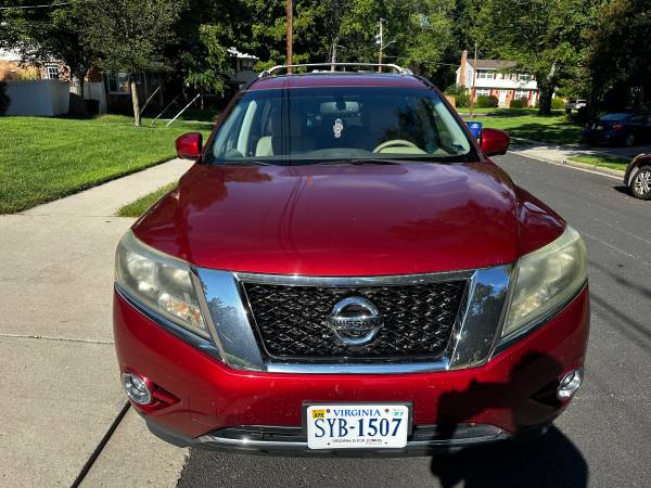 2013 Nissan Pathfinder Platinum — photo 2