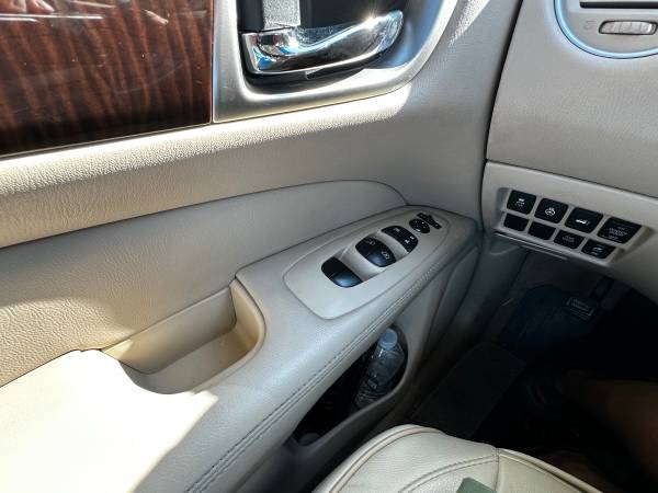 2013 Nissan Pathfinder Platinum — photo 12