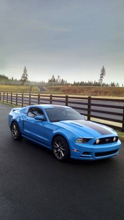 2014 Ford Mustang GT 2dr Convertible Manual — photo 2