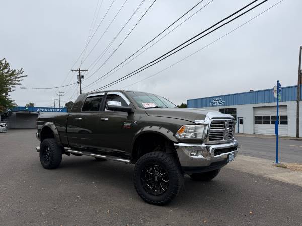 2012 RAM Megacab Laramie — photo 6