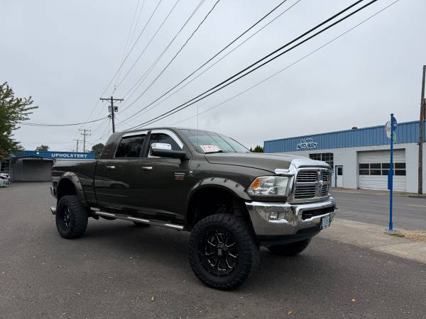 2012 RAM Megacab Laramie — photo 1