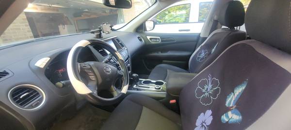 2017 Nissan Pathfinder SV 4dr 4x4 CVT — photo 3