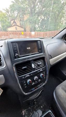 2015 Dodge Grand Caravan SE Front-wheel Drive Passenger Van Automatic — photo 6