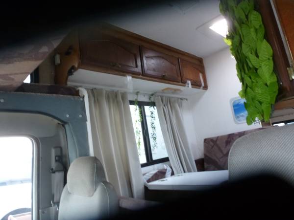 1996 Isuzu Camroad Camper — photo 10
