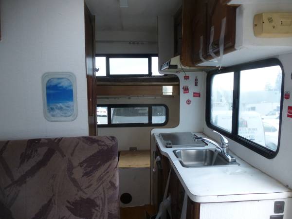 1996 Isuzu Camroad Camper — photo 12