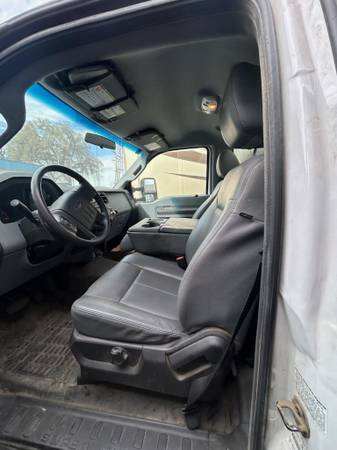 2016 Ford F550 Superduty — photo 2