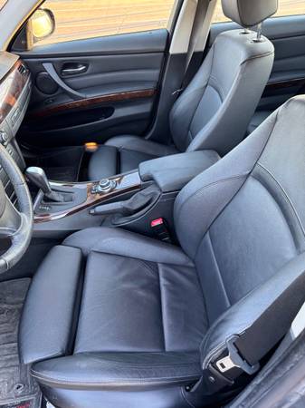 2010 BMW 335xi 4dr — photo 7