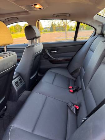 2010 BMW 335xi 4dr — photo 6