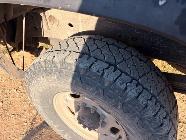 2005 Chevrolet Suburban 2500 LS 4x4 Automatic — photo 6