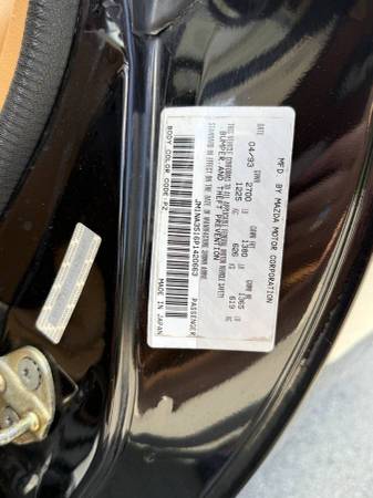 1993 Mazda MX 5 Miata Base 2dr Convertible — photo 9