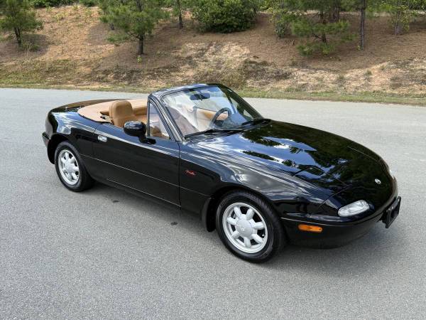 1993 Mazda MX 5 Miata Base 2dr Convertible — photo 6