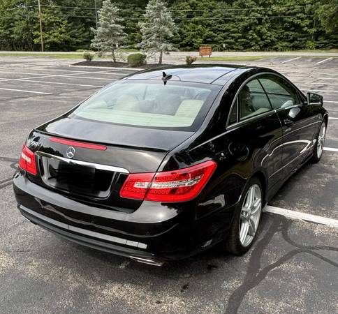 2012 Mercedes-Benz E550 Door — photo 4