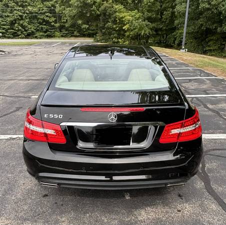 2012 Mercedes-Benz E550 Door — photo 5