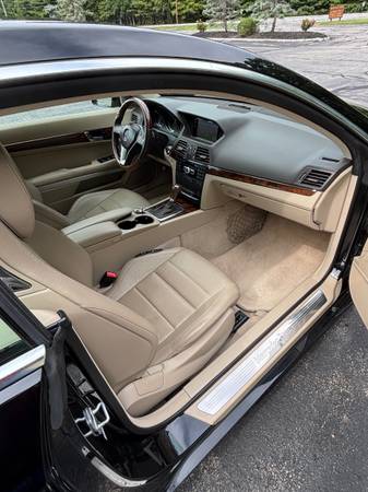 2012 Mercedes-Benz E550 Door — photo 10