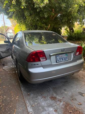 2001 Honda Civic LX 4dr Sedan Automatic — photo 3
