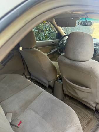 2001 Honda Civic LX 4dr Sedan Automatic — photo 10