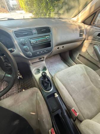 2001 Honda Civic LX 4dr Sedan Automatic — photo 8