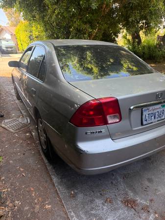 2001 Honda Civic LX 4dr Sedan Automatic — photo 2