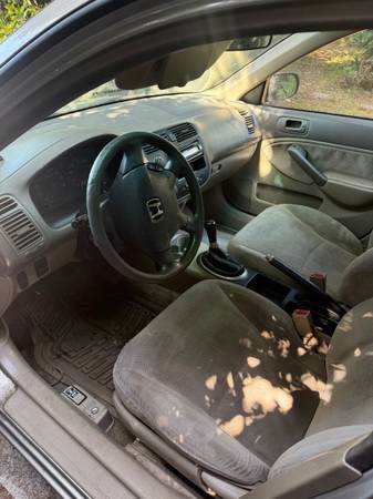 2001 Honda Civic LX 4dr Sedan Automatic — photo 9
