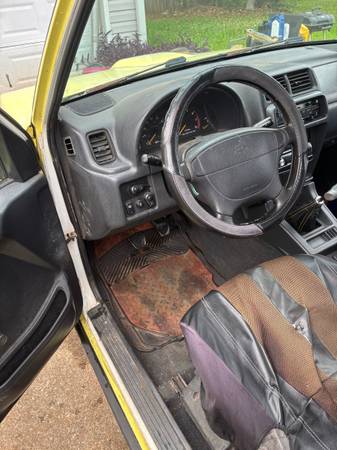 1998 Chevrolet Tracker Base 4dr SUV — photo 5