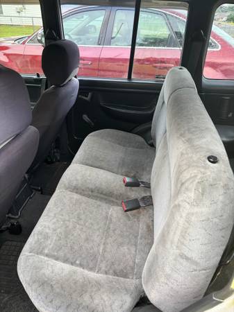 1998 Chevrolet Tracker Base 4dr SUV — photo 6